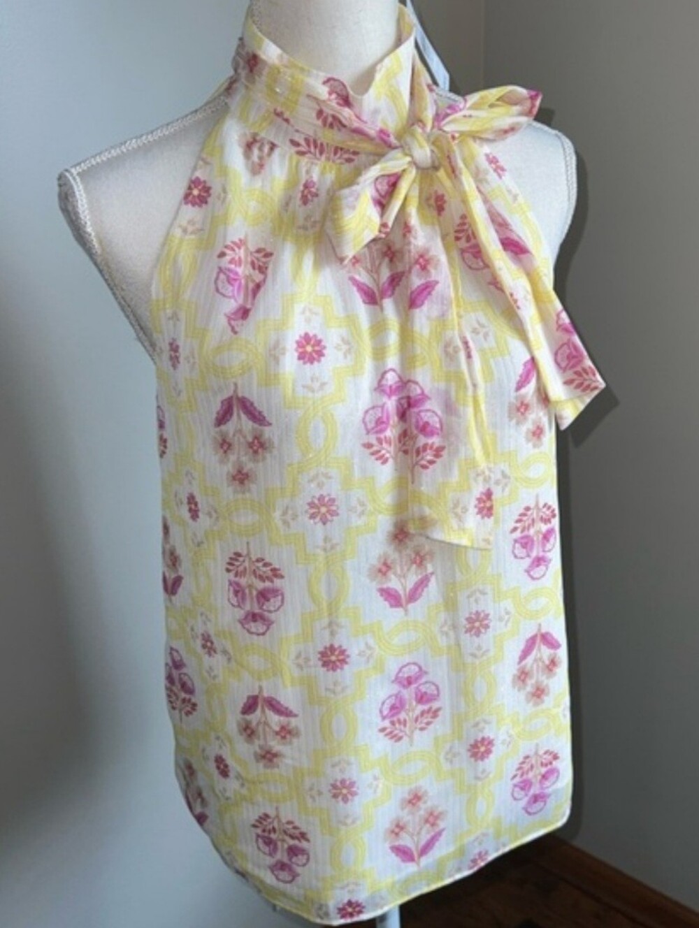 Ann Taylor Yellow Floral Halter Tie at Neck Blouse, Gold Metallic thread,XS, NWT
